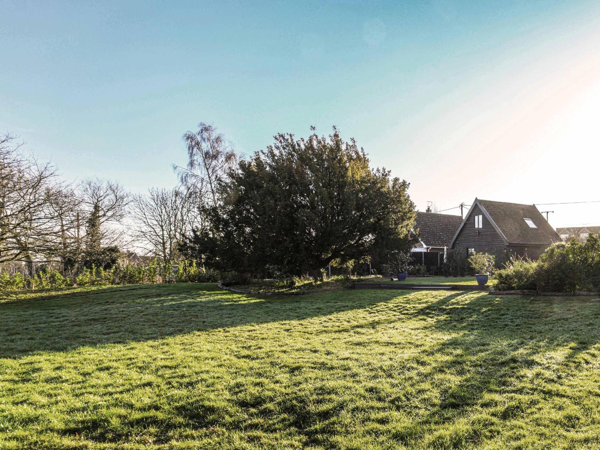 Little Dene Lodge By The Suffolk Cottage Collection Pakenham Εξωτερικό φωτογραφία